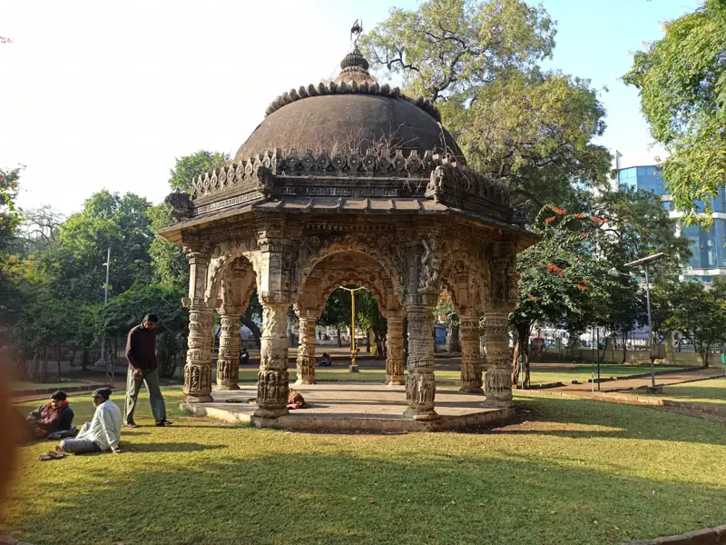 Nilkanthdham Swaminarayan Temple to Rajkot Cab